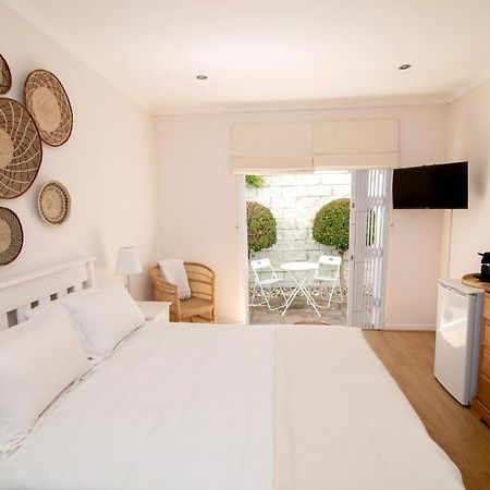 Camps Bay Guest Suite With Private Pool Cape Town Bagian luar foto