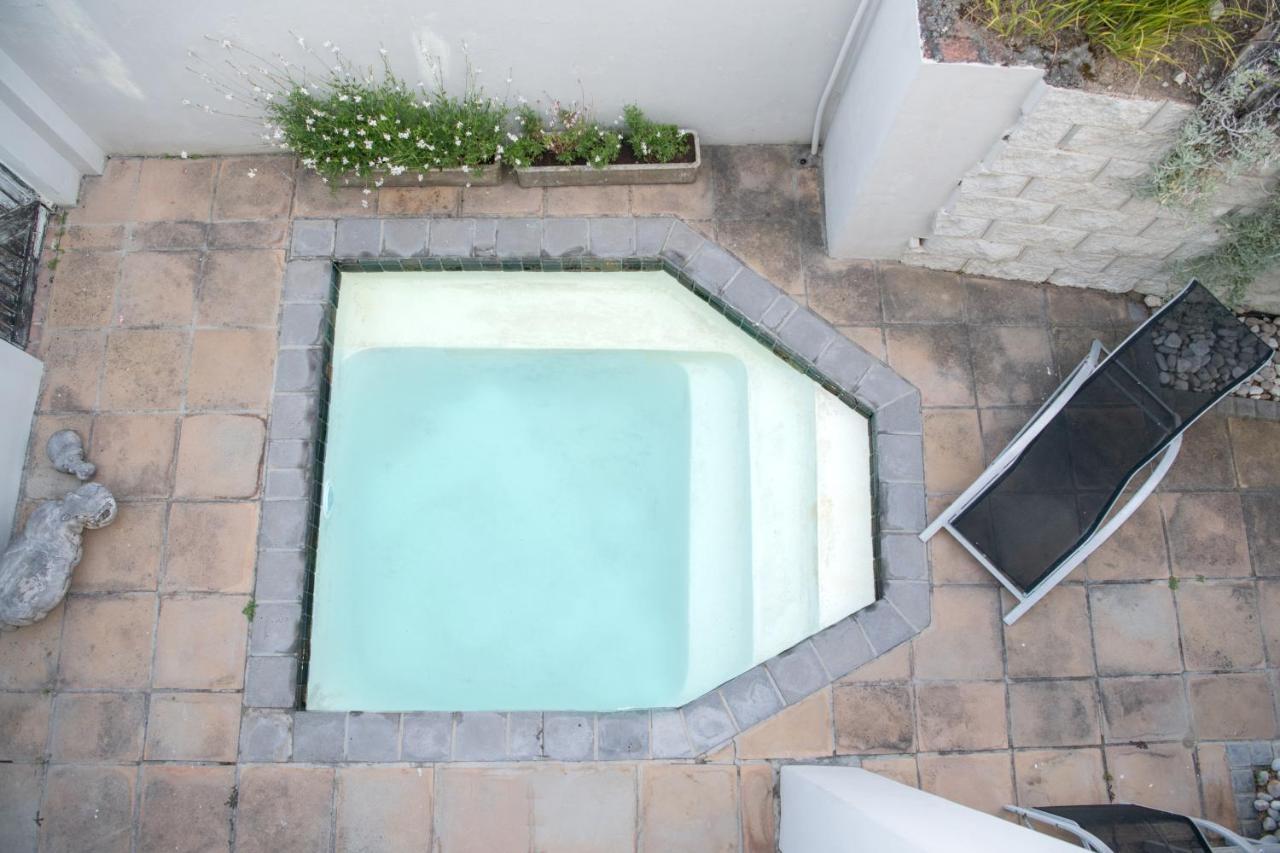Camps Bay Guest Suite With Private Pool Cape Town Bagian luar foto